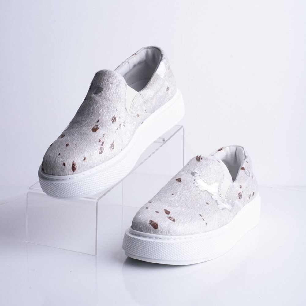 J/Slides Womens Sneakers Silver White Metallic Delia Pony Hair Shoes US 9.5 New